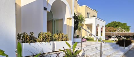 Fachada de la propiedad