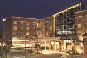 Exterior - Hyatt Place at Anaheim Resort/Convention Center (Anaheim)