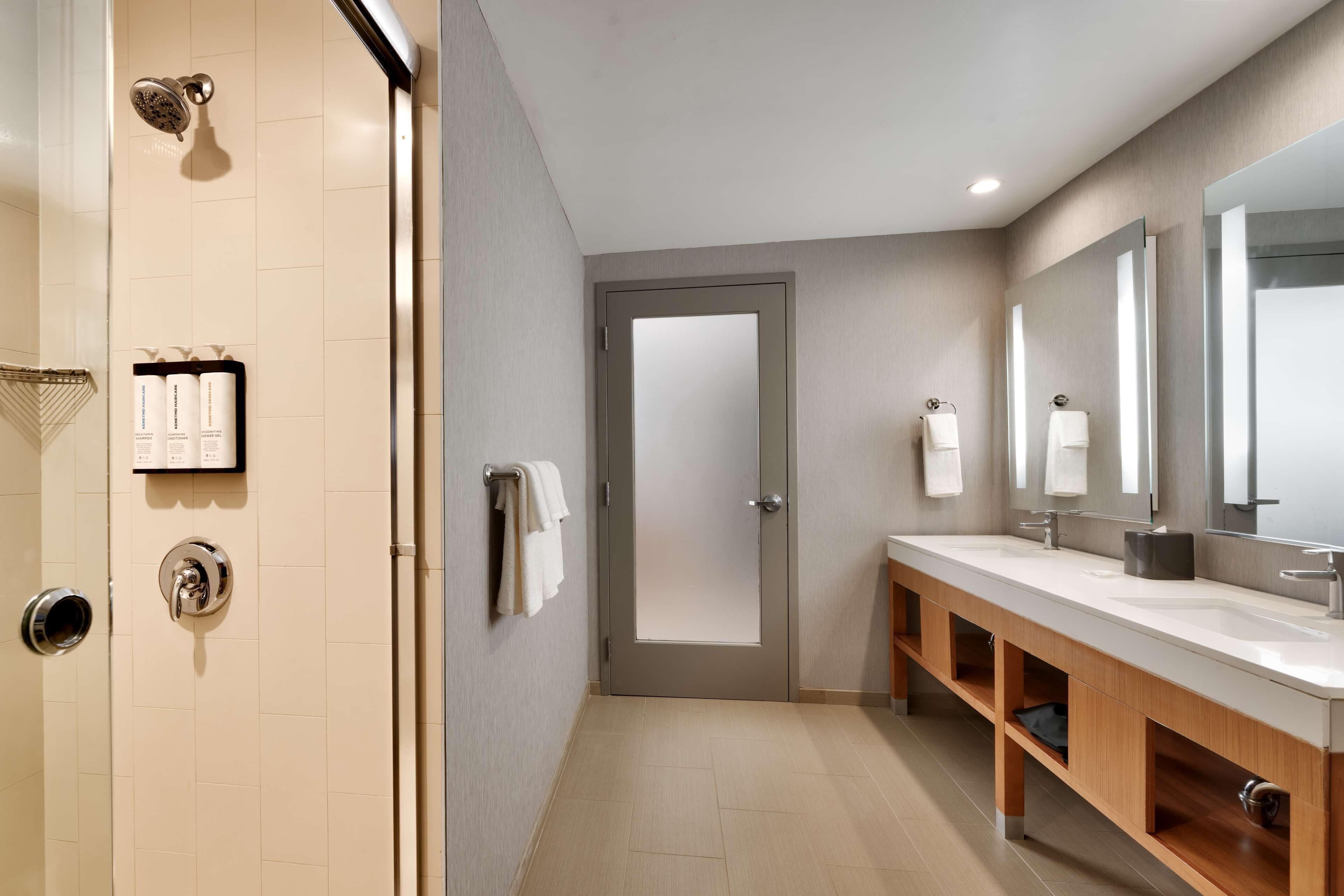 Photo - Hyatt Place at Anaheim Resort / Convention Center