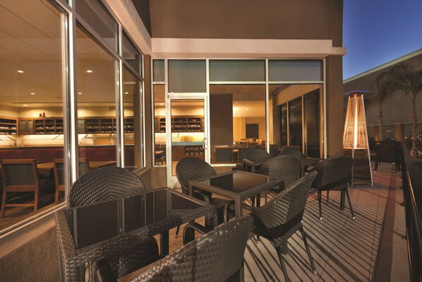 Restaurant - Hyatt Place at Anaheim Resort/Convention Center (Anaheim)