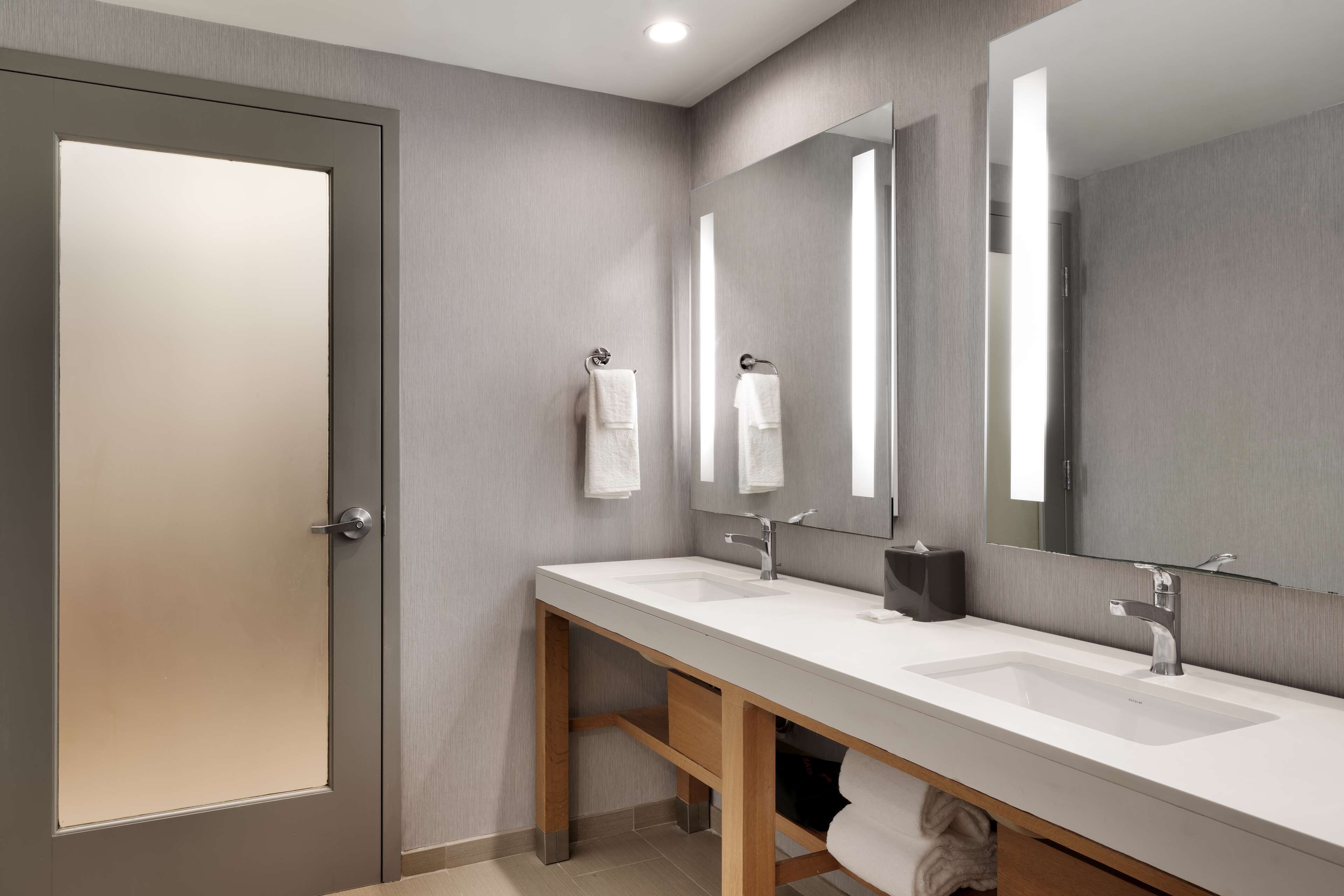 Photo - Hyatt Place at Anaheim Resort / Convention Center