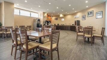 Desayuno buffet incluido entre semana