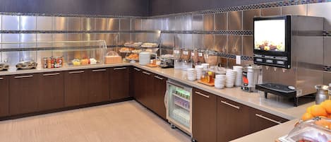 Desayuno continental gratuito y diario
