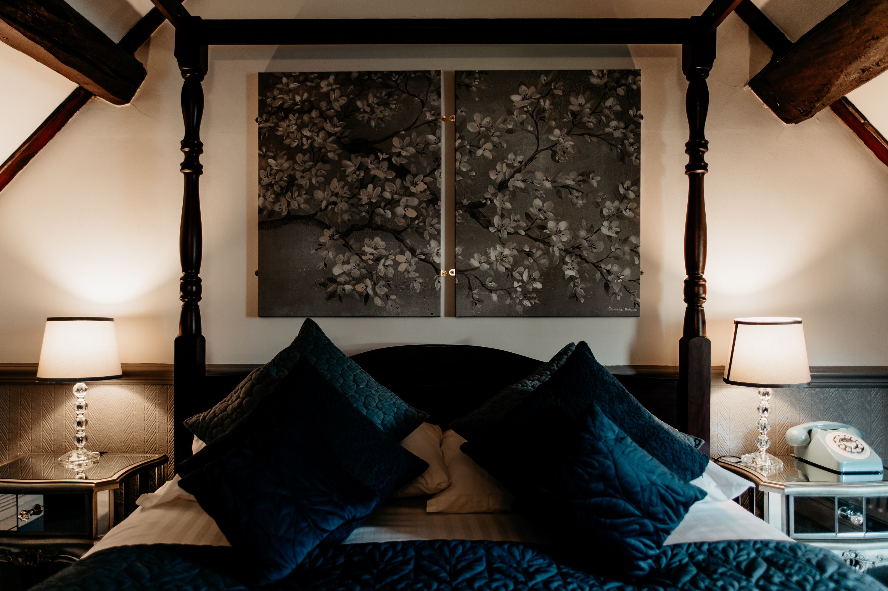 Junior Suite | Desk, iron/ironing board, free WiFi, bed sheets