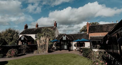 Oak Farm Hotel