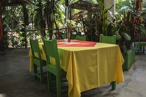 Restaurant - Caribbean Paradise Eco-Lodge (Colorado)