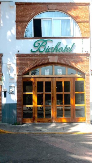 숙박 시설 정면