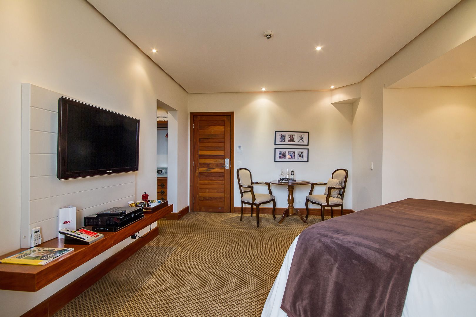 room (charm) | minibar, in-room safe, individually furnished, blackout curtains