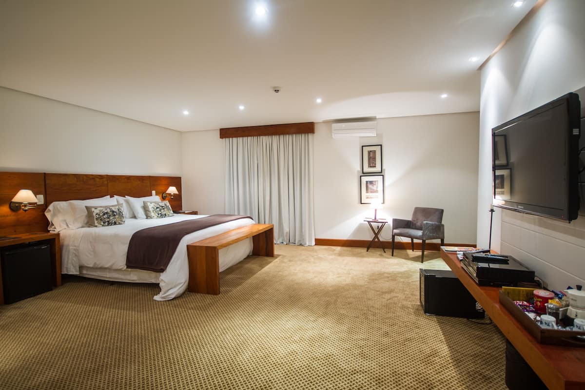 superior room | minibar, in-room safe, individually furnished, blackout curtains