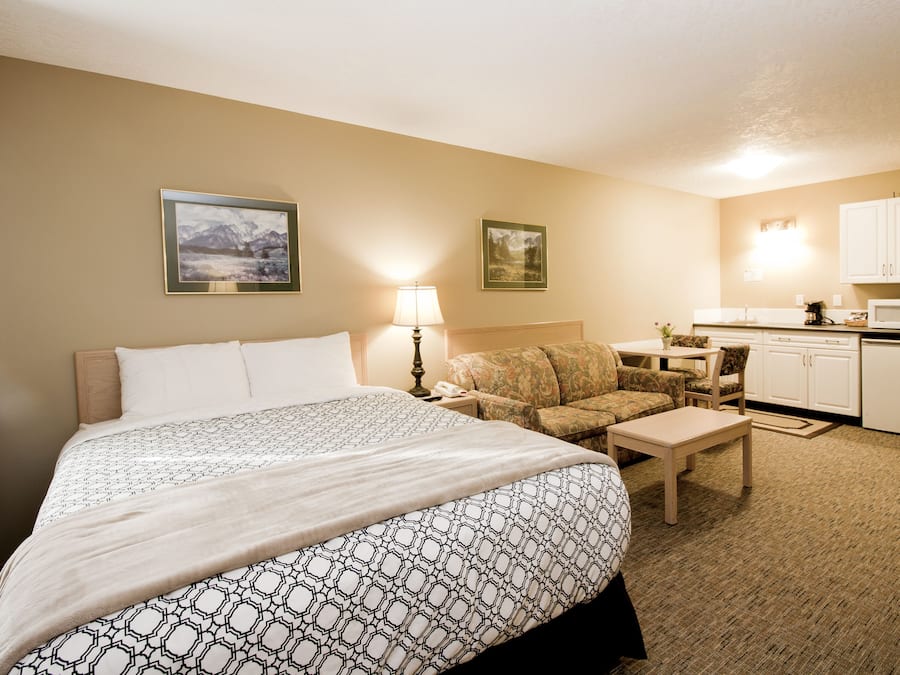 Escrivaninha, ferros/tábuas de passar roupa, Wi-Fi de cortesia