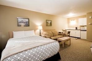 Schreibtisch, Bügeleisen/Bügelbrett, kostenloses WLAN, Bettwäsche