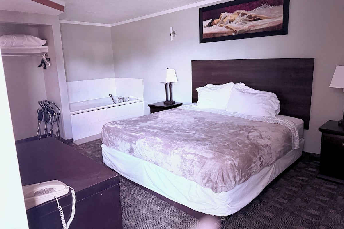 Honey Moon Suites | Pillowtop beds, desk, iron/ironing board, free WiFi