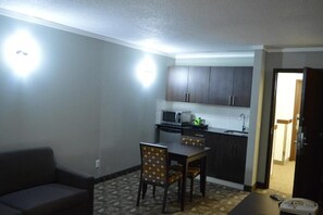 Interior - Premium Inn & Suites Calgary Airport (Calgary)