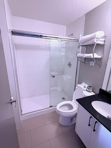 Premium Inn & Suites Calgary Airport