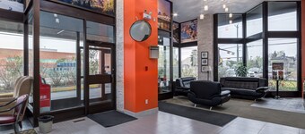 Airport Traveller's Inn