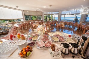 Petit déjeuner buffet compris tous les jours