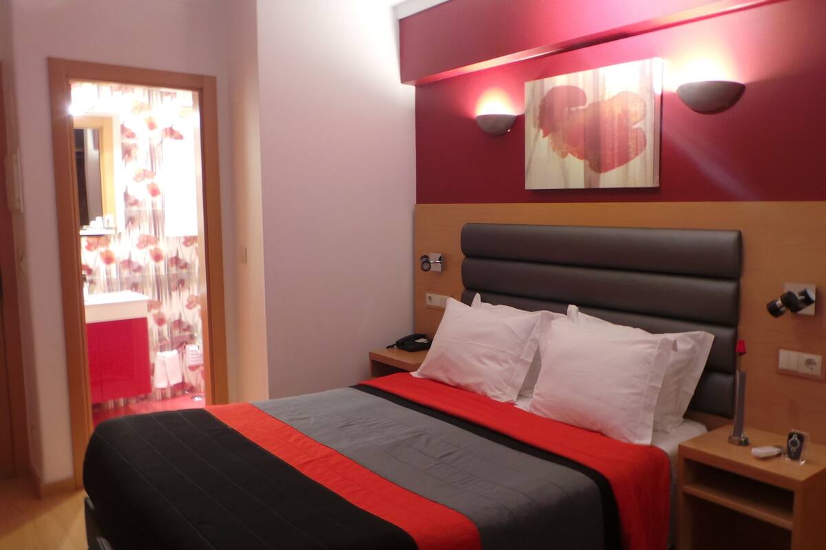Standard Double Room | In-room safe, desk, blackout drapes, iron/ironing board