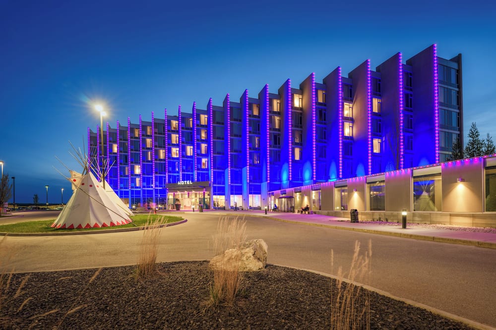 Grey Eagle Resort