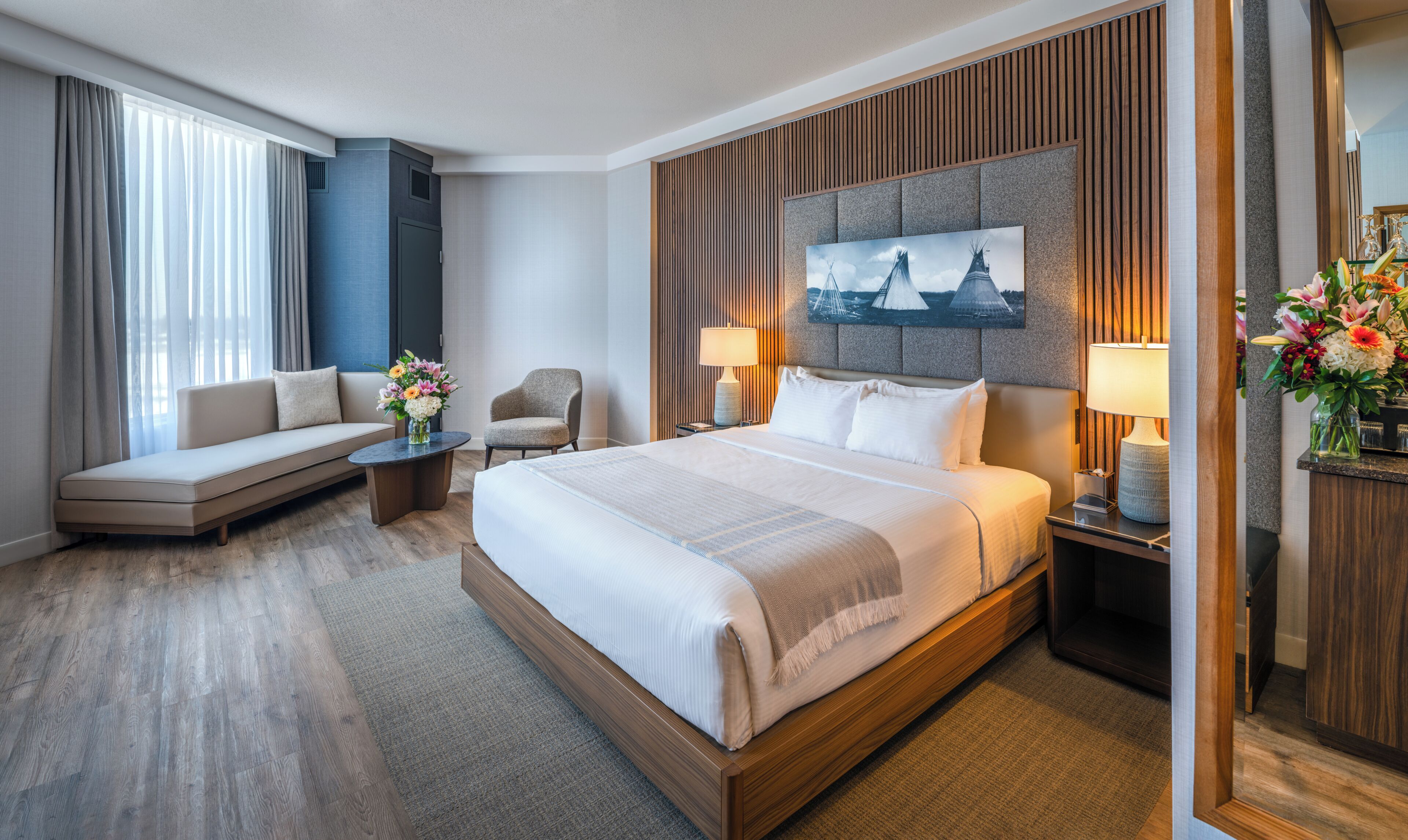 جناح - سرير ملكي | أغطية فراش متميزة وأسرّة بطبقة علوية مريحة وميني بار وخزنة داخل الغرفة