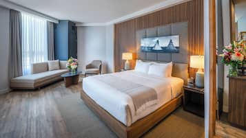 Suite, 1 King Bed | Premium bedding, pillowtop beds, minibar, in-room safe