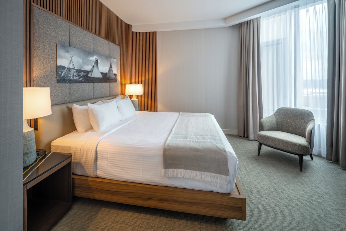 Ropa de cama de alta calidad, colchones con pillow-top y minibar