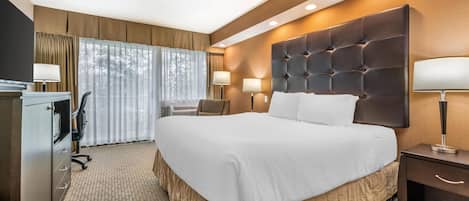 Desk, laptop workspace, iron/ironing board, free cots/infant beds