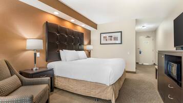 Standard Room, 1 King Bed, Accessible, Refrigerator & Microwave