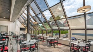 Frokost serveres