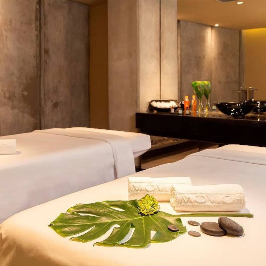 Couples treatment rooms, sauna, hot tub, steam room, body treatments