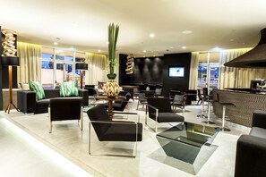 Lobby sitting area - Movich Buró 26 (Bogotá)