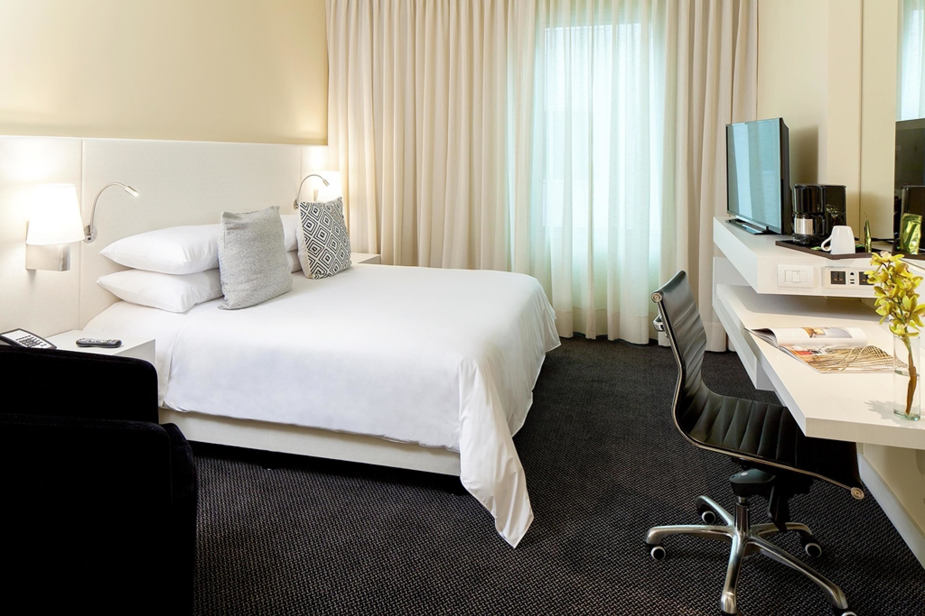 Egyptian cotton sheets, premium bedding, down duvets, pillow-top beds