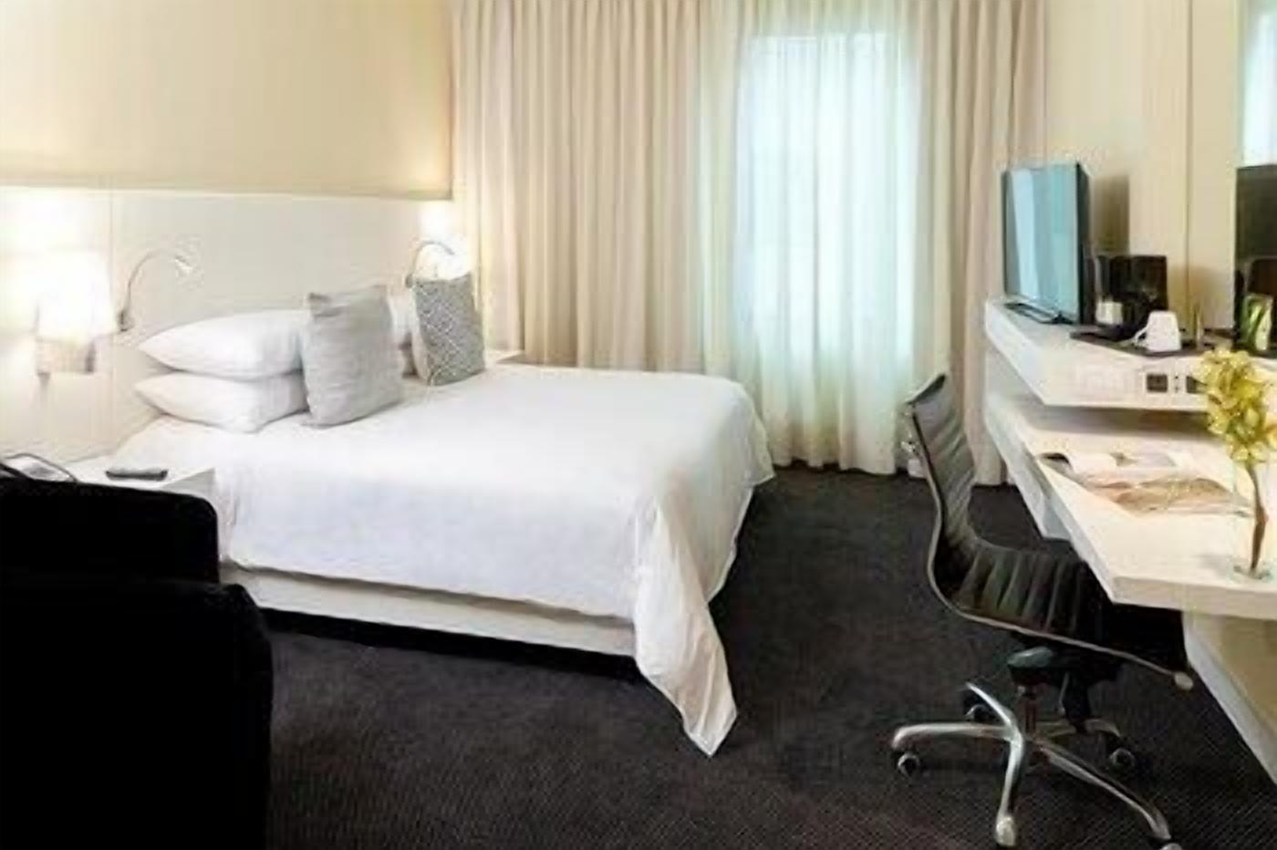 Egyptian cotton sheets, premium bedding, down duvets, pillow-top beds