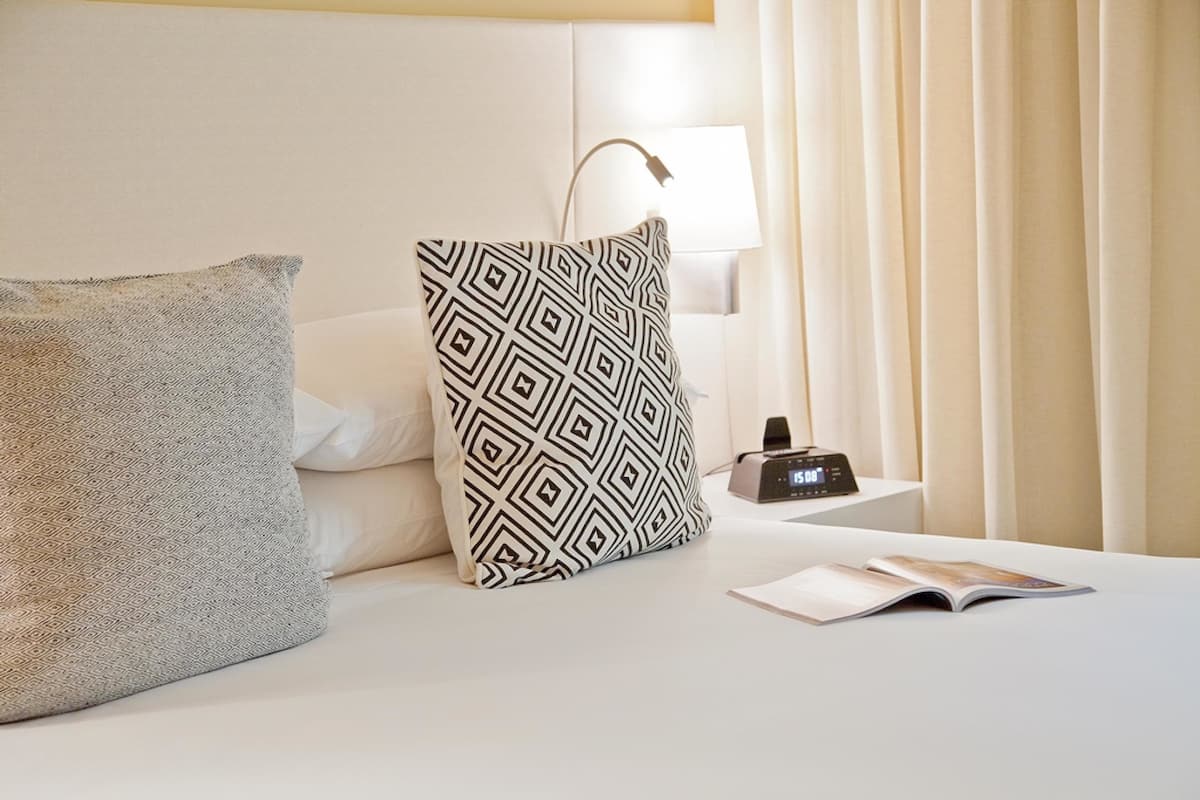 egyptian cotton sheets, premium bedding, down duvets, pillow-top beds