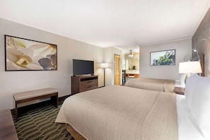 Pillow-top beds, individually decorated, individually furnished - Best Western Plus Black Oak (Paso Robles)