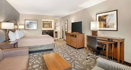 Best Western Plus Black Oak