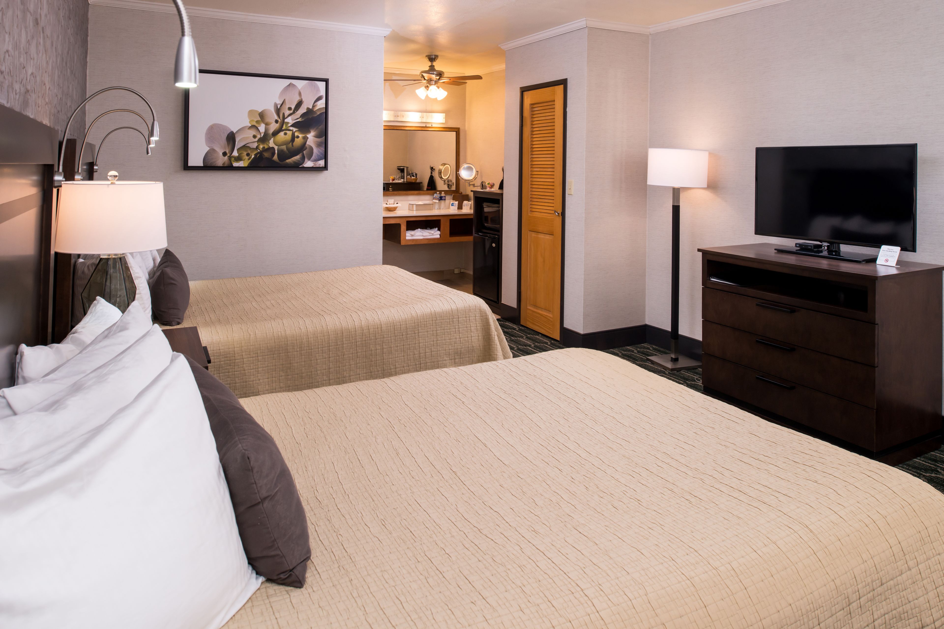 Standardzimmer, 2 Queen-Betten, barrierefrei, Nichtraucher (Walk-in Shower)