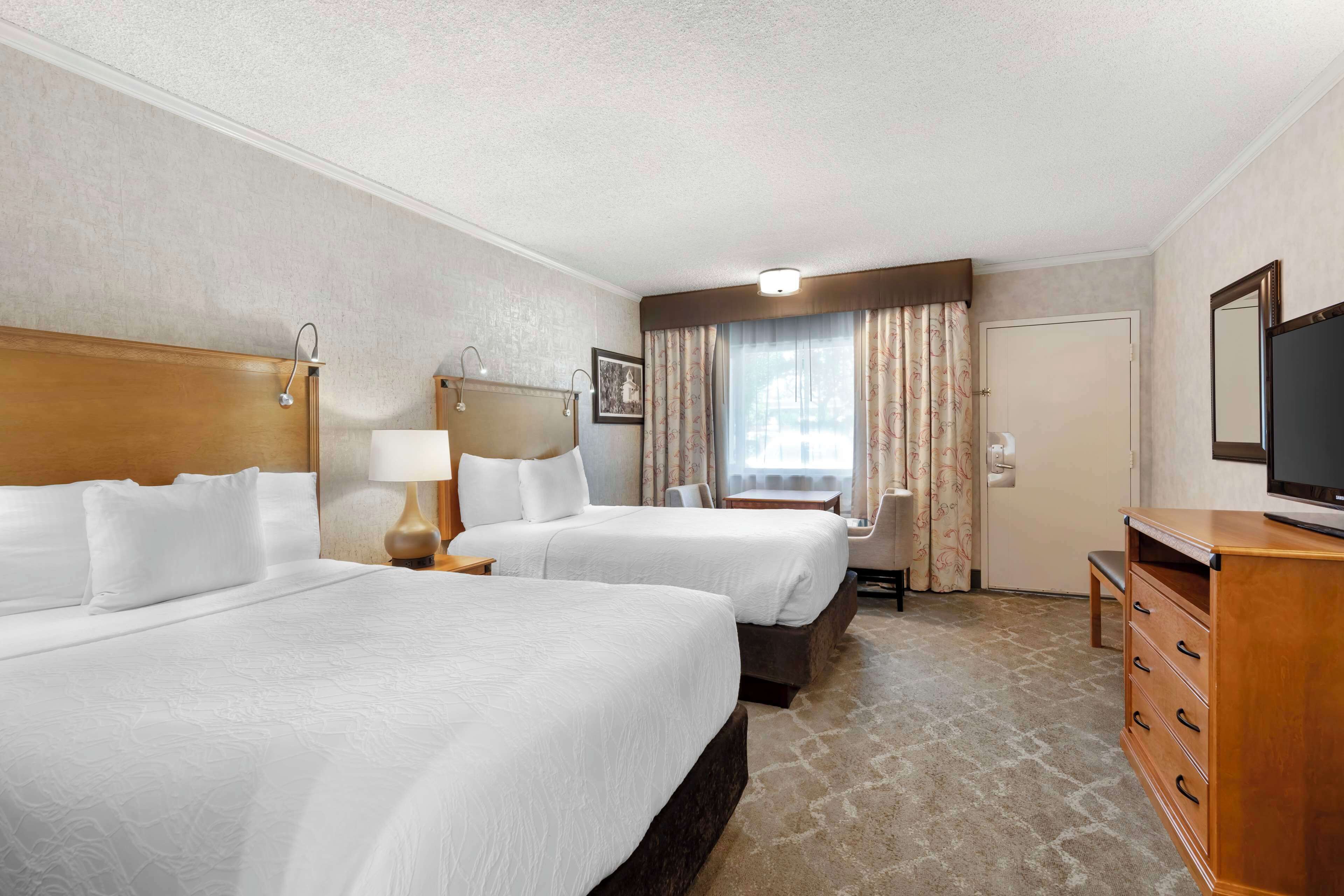 1 bedroom, pillow-top beds, individually decorated