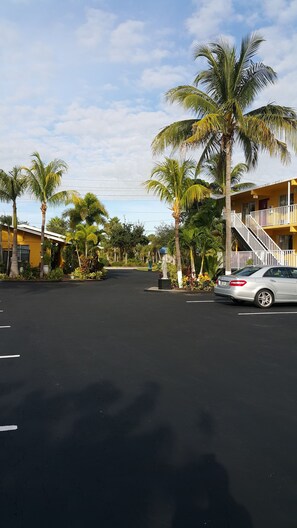 Ubetjent parkering (inkludert)