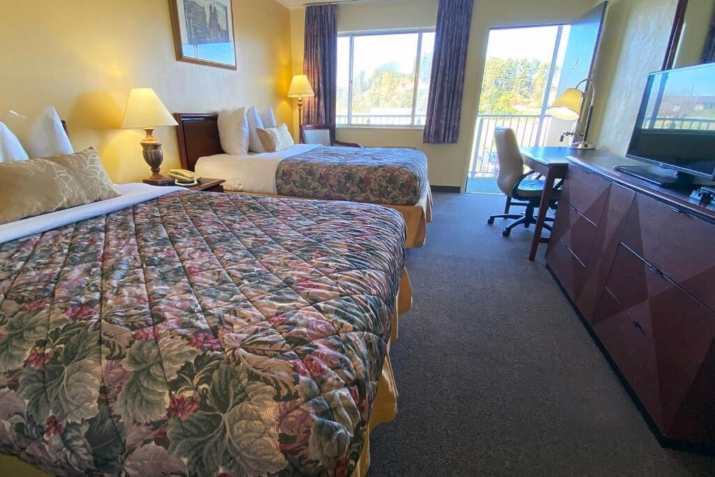 Room, 2 Queen Beds, Non Smoking