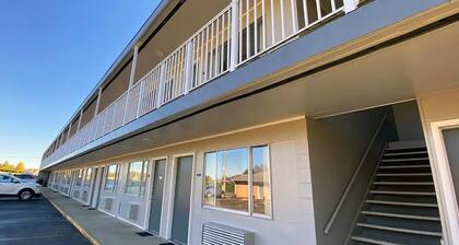 Lake Logan Inn Capital O Ohio