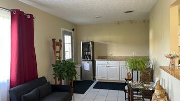 ๋ก๋น ์ข์ ๊ณต๊ฐ