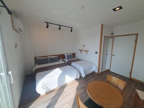 Literie de qualité, lit avec matelas à plateau-coussin