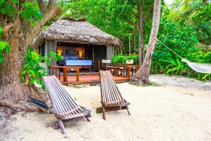 Habitación, 1 cama Queen size, frente al mar (Adi (Queen) Bure) | Ropa de cama