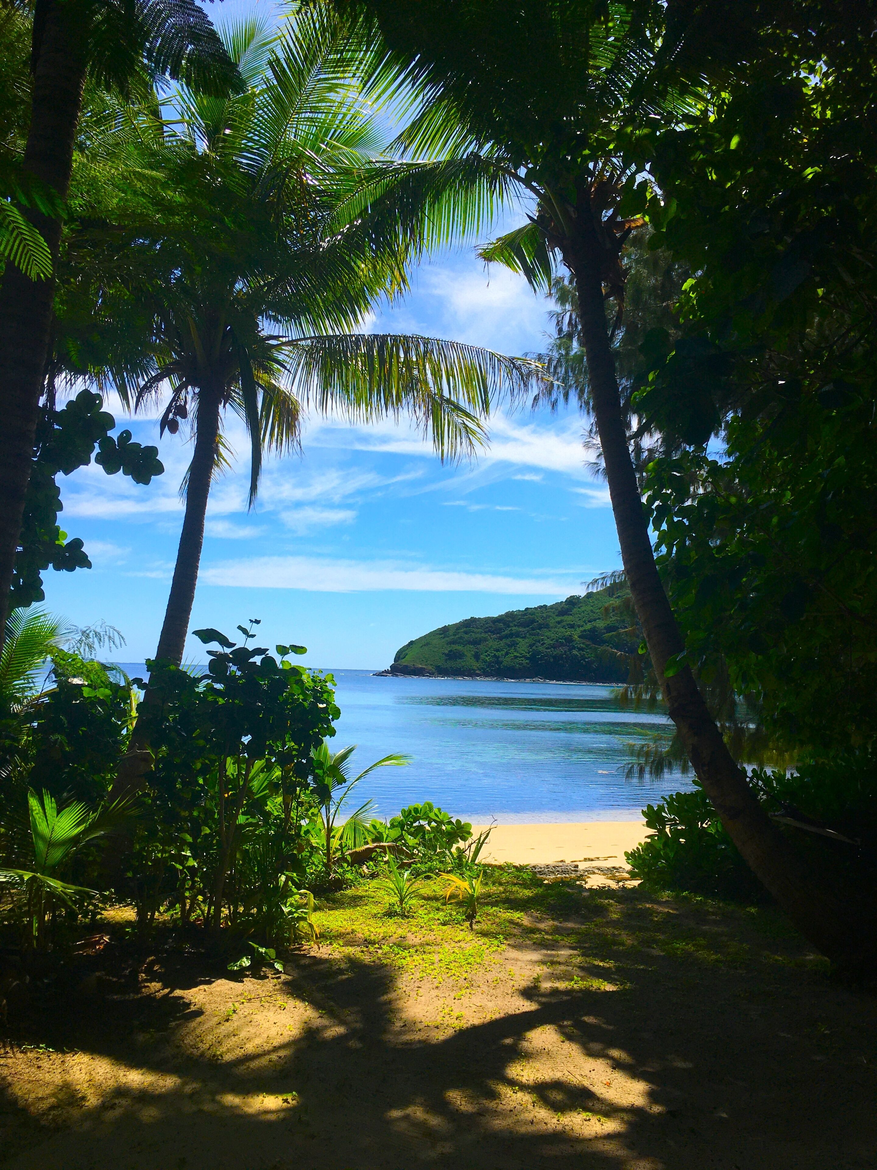 beachfront adi (queen) bure | terrace/patio