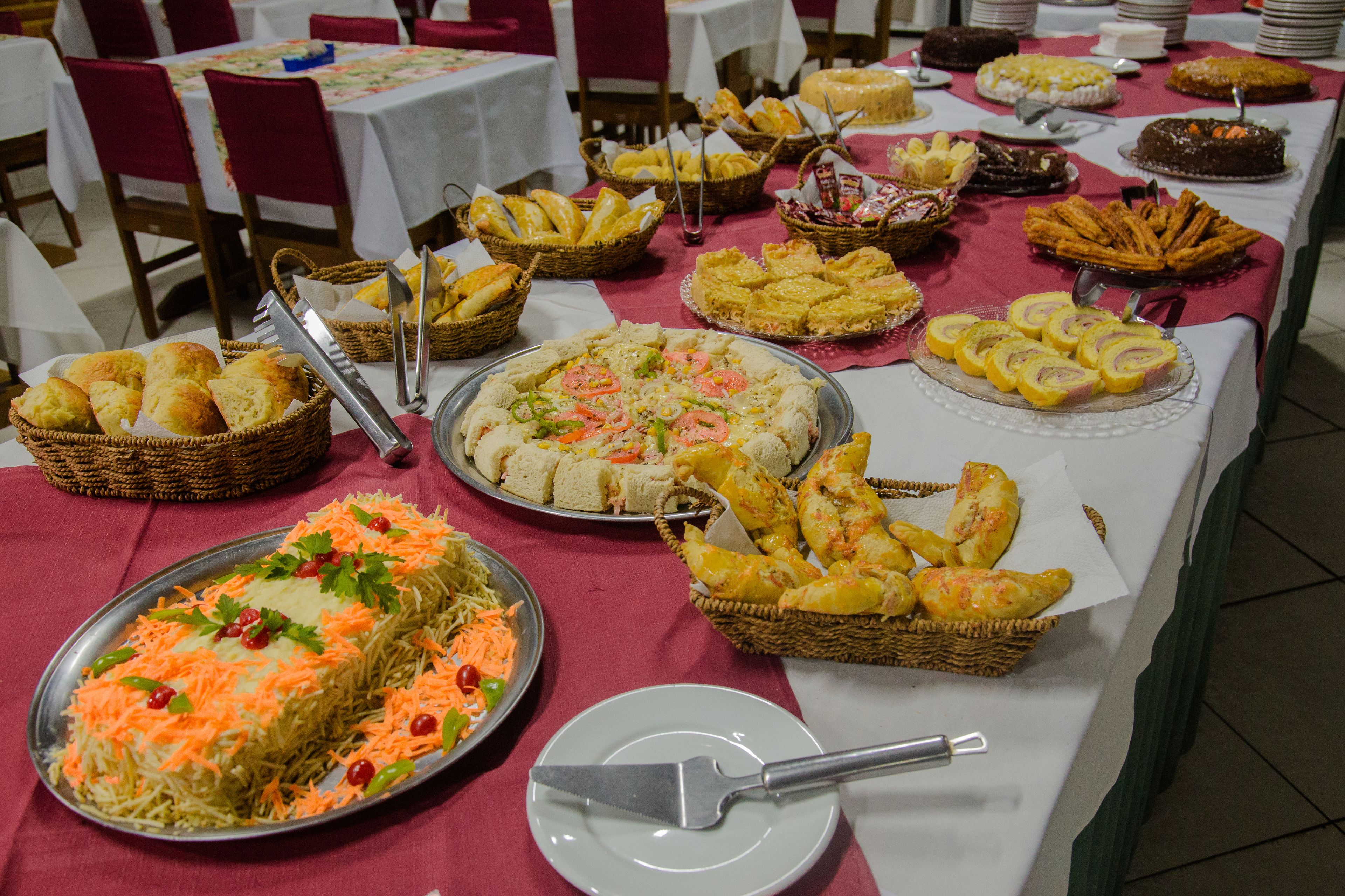 包含每日自助早餐