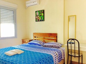 Double Room, Private Bathroom | Desk, free WiFi, bed sheets - Pousada Terra Sul (Porto Alegre)