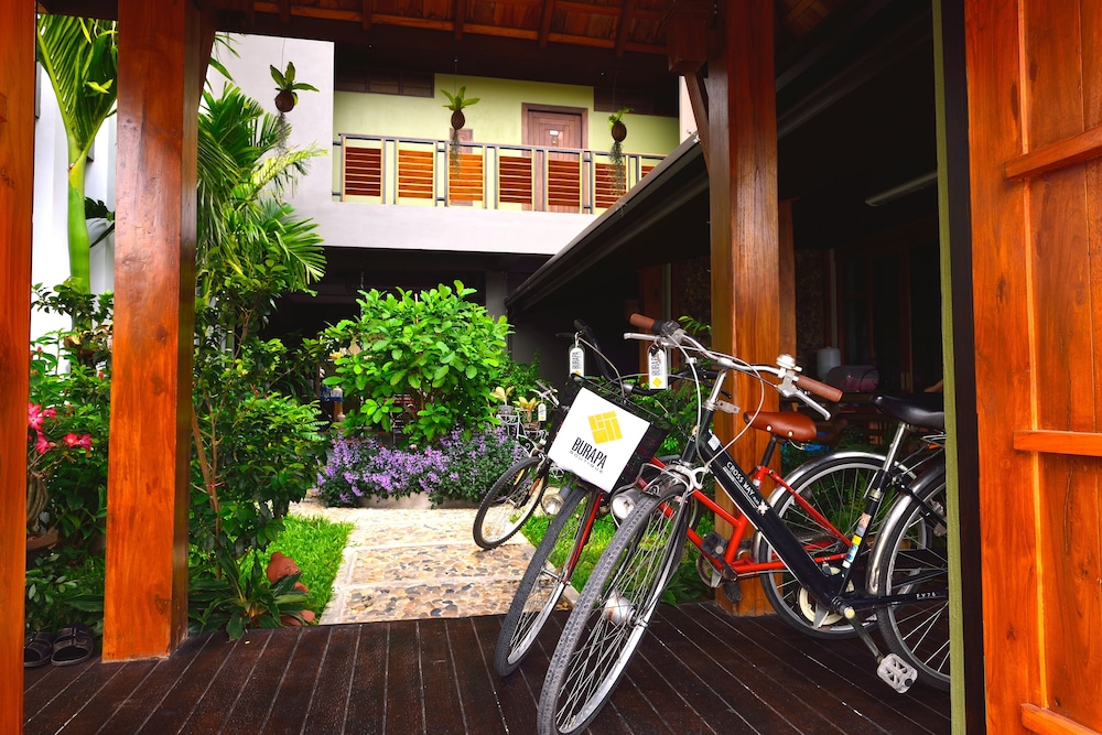 Burapa Boutique by null