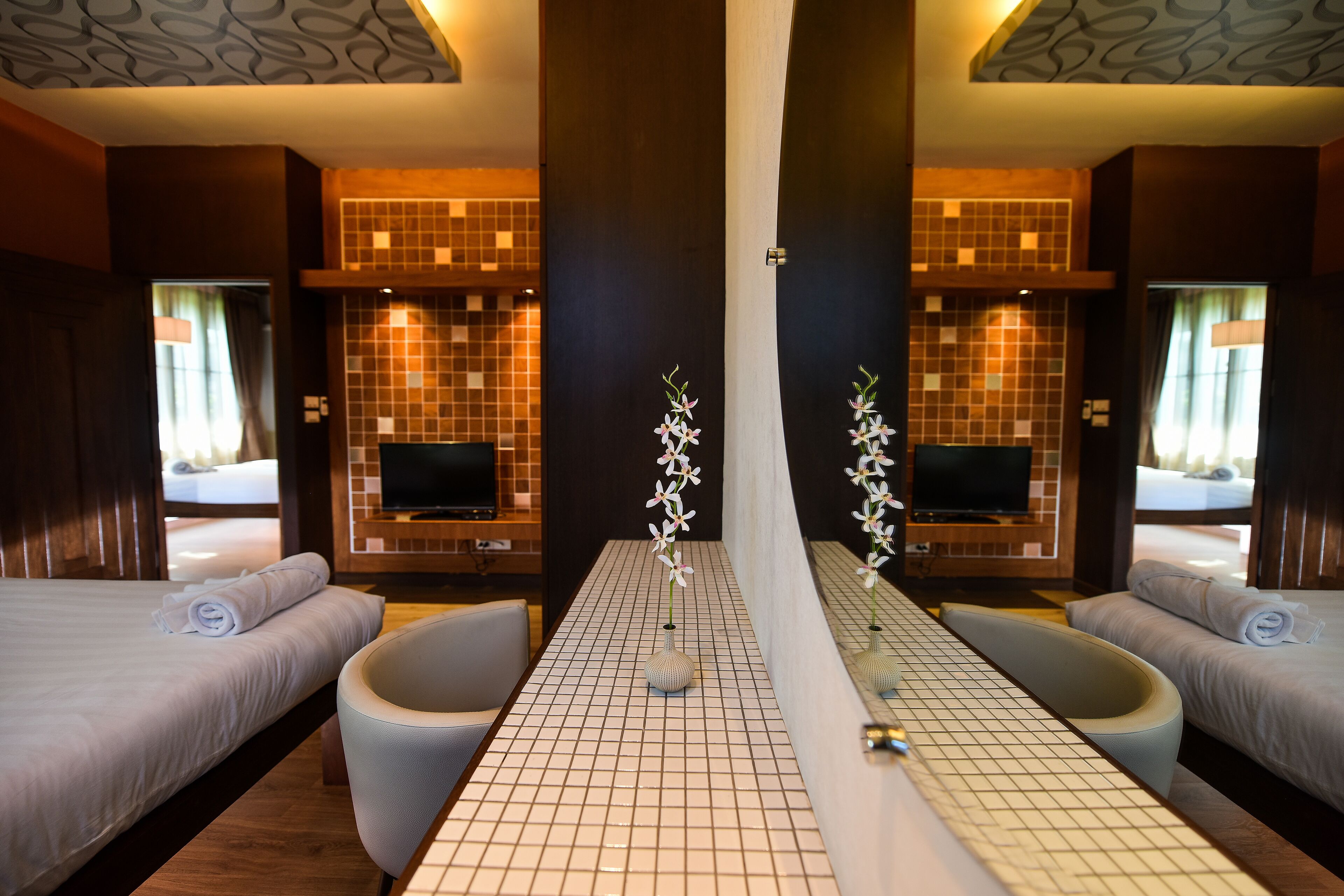 family studio suite | 1 bedroom, minibar, in-room safe, free wifi