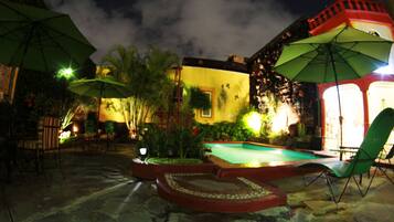 Outdoor pool, pool umbrellas