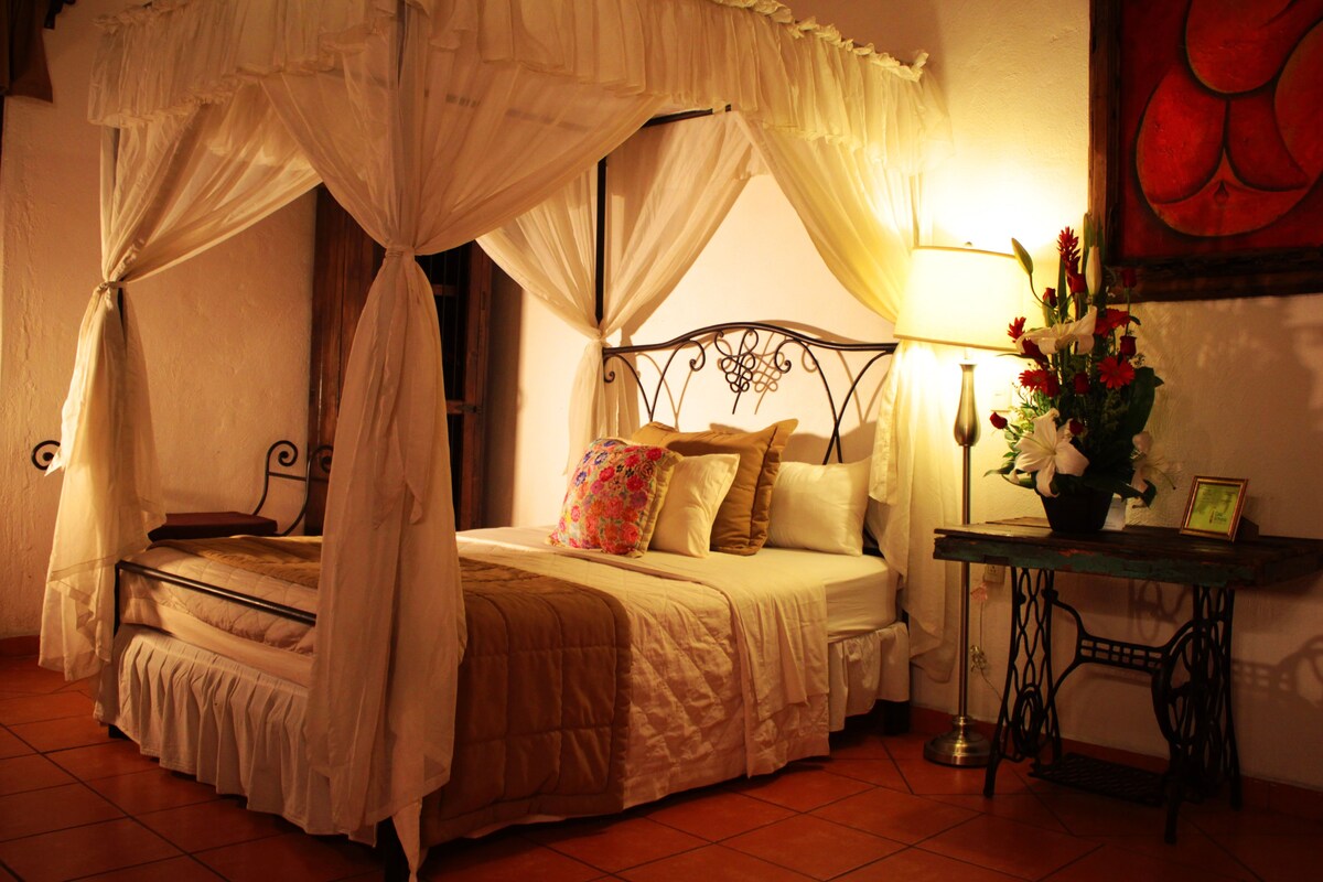 Design Room, 1 Queen Bed